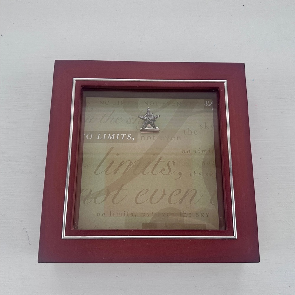 Hallmark Signature Small Shadow-Box Frame w/  Patriotic Star Clip, Hang/Stand